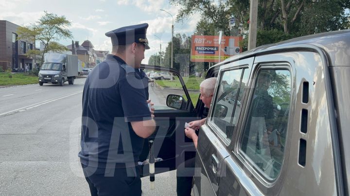 Госавтоинспекция Бугульмы напоминает водителям правила перевозки детей