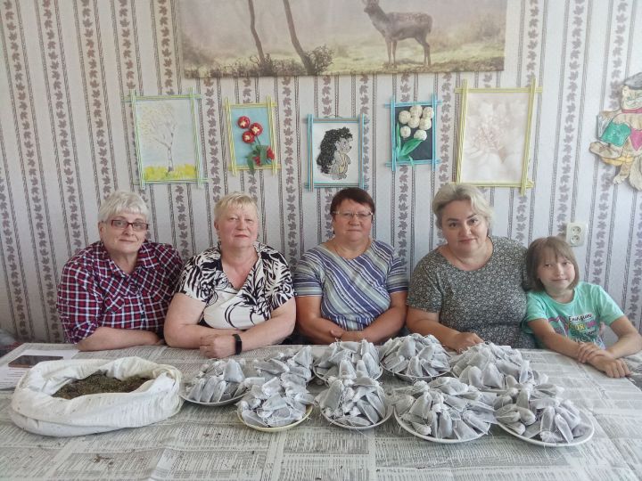 В Бугульминском районе изготовили чай для бойцов СВО
