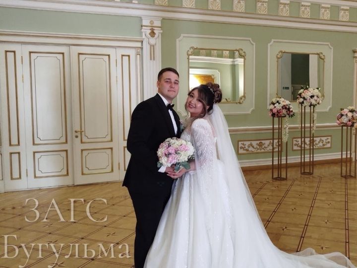 В Бугульме в зеркальную дату появилось 13 новых семей