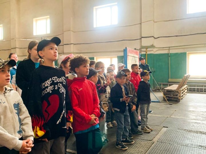 Юные бугульминцы познакомились с профессией спасателя