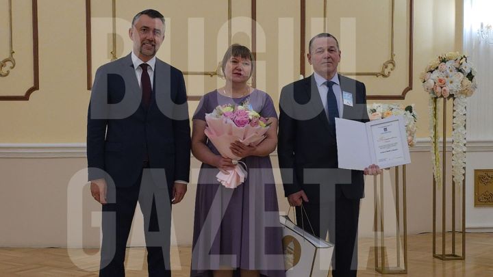 Торжественный прием лучших семей провели в местном загсе