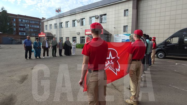 Из Бугульмы семеро военнослужащих уехали в Африканский корпус