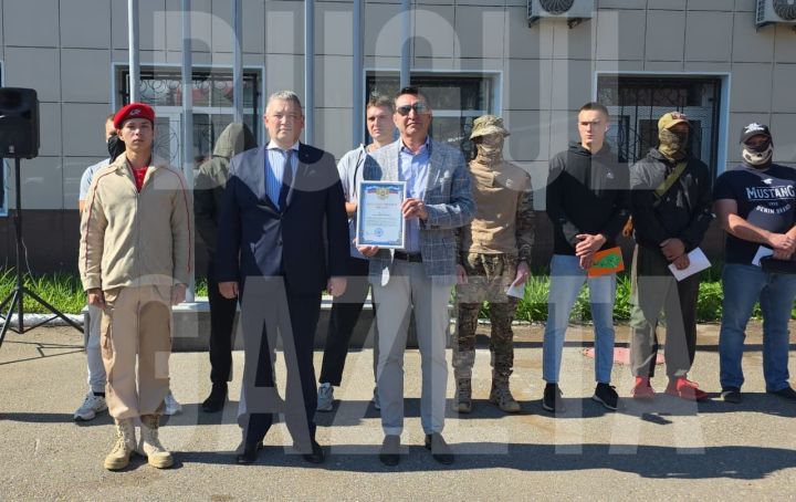 Бугульминцам вручили благодарственные письма за помощь фронту