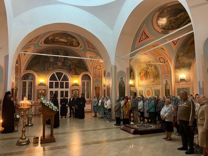 В канун Успения Пресвятой Богородицы в монастыре Бугульмы прошла праздничная служба