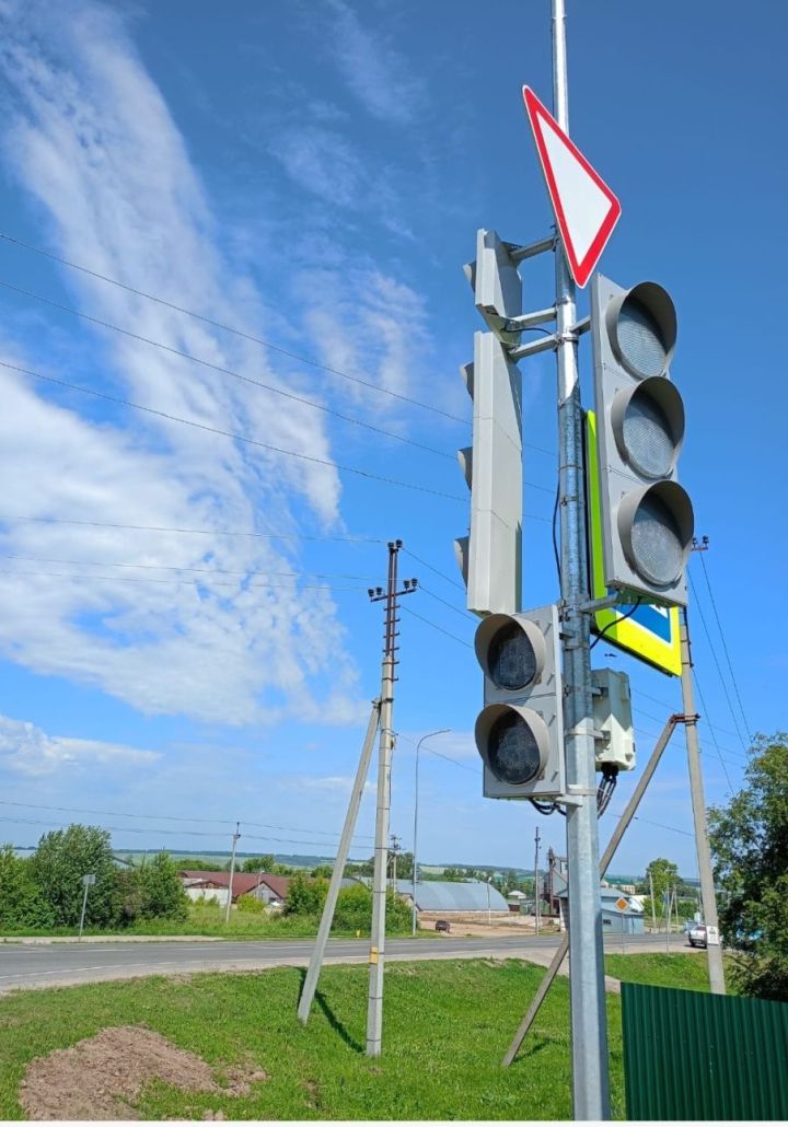 В Татарстане в рамках дорожного нацпроекта идет модернизация светофорных объектов