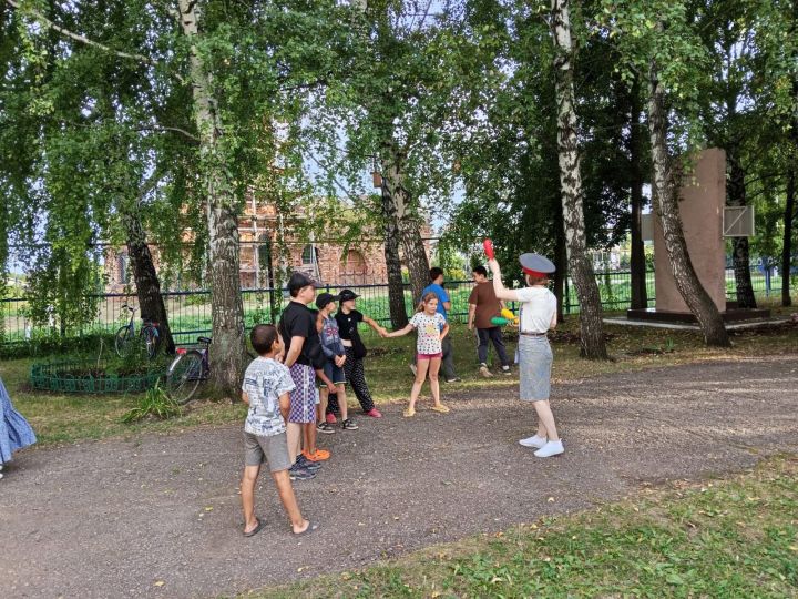В Бугульминском районе отпраздновали день рождения светофора