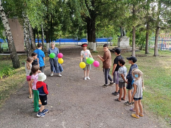 В Бугульминском районе отпраздновали день рождения светофора