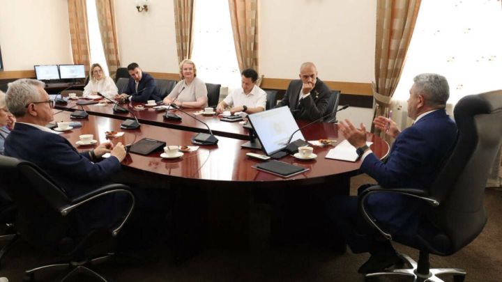 ‎Герой России Расим Баксиков проходит стажировку в Минобрнауки Татарстана