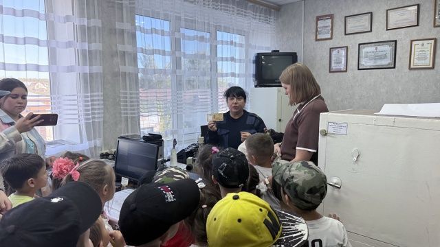 Юные бугульминцы с экскурсией посетили правоохранительные органы