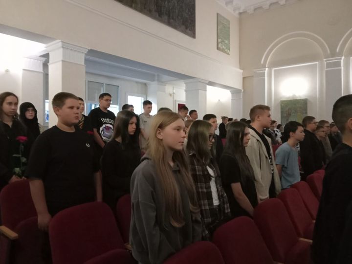 В Бугульминском районе организовали выставку «Город ангелов. Беслан»