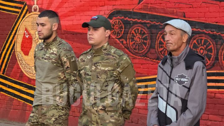 Трое бугульминцев отправились на СВО