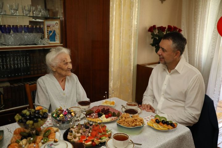 Бөгелмәле 100 яшьлек юбилеен билгеләп үтте