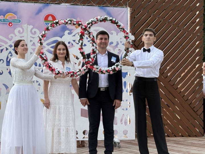 Самые крепкие пары Бугульмы поздравили с Днем семьи, любви и верности