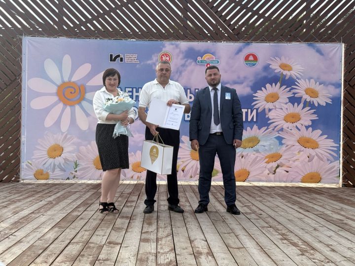Самые крепкие пары Бугульмы поздравили с Днем семьи, любви и верности