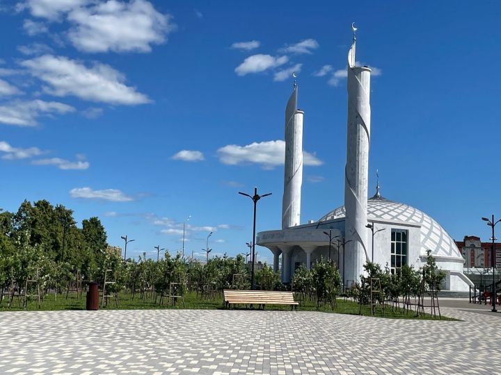 2027 елда Рамазан ае 8 февральдә башлана