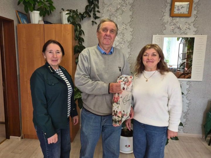 Бөгелмәдә урман тармагы ветераннарын котладылар