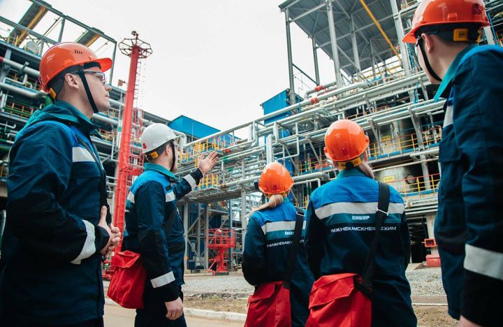 Итоги года для нефтехимии: рост в сложной макросреде и продолжение инвестпрограммы